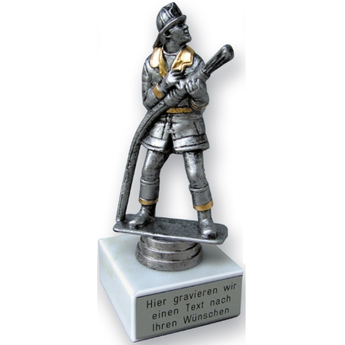 Feuerwehrmann auf Marmorsockel